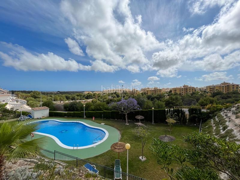 Foto 4175af6f-6947-4729-9a81-cd355f67dbb8. Alquiler piso disponibilidad desde septiembre para todo el año. este espectacular apartamento ofrece un estilo de vida excepcional durante todo en Orihuela