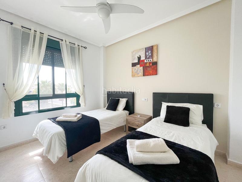 Foto 4fb8a0b6-0392-49eb-8c31-6498f6139fb7. Alquiler piso disponibilidad desde septiembre para todo el año. este espectacular apartamento ofrece un estilo de vida excepcional durante todo en Orihuela