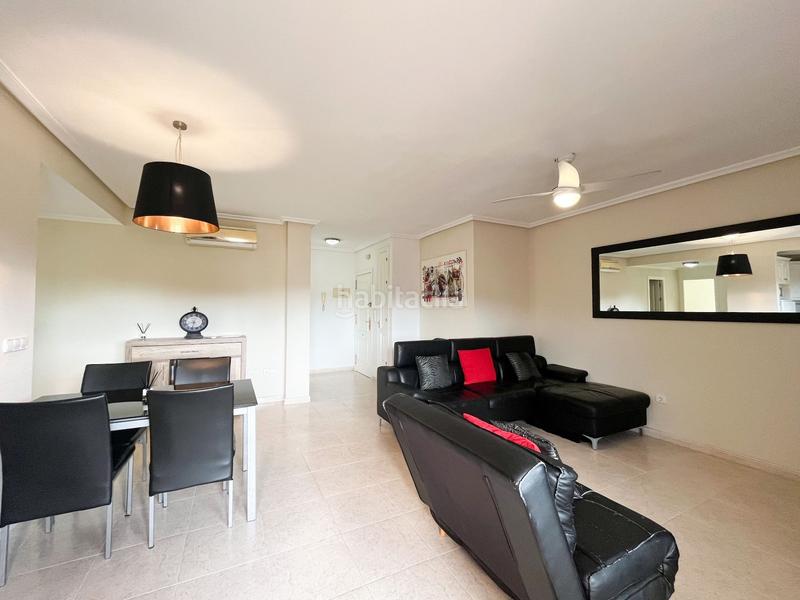 Foto c8c45771-6954-410d-b2fe-cf501891c38e. Alquiler piso disponibilidad desde septiembre para todo el año. este espectacular apartamento ofrece un estilo de vida excepcional durante todo en Orihuela