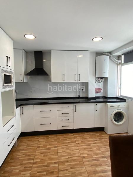 Foto 81e560f0-fe23-478c-8878-5b12615890aa. Alquiler piso disponible desde ya para todo el añoeste acogedor piso de tres habitaciones se encuentra en una de las zonas más tranquilas y atra en Santa Pola