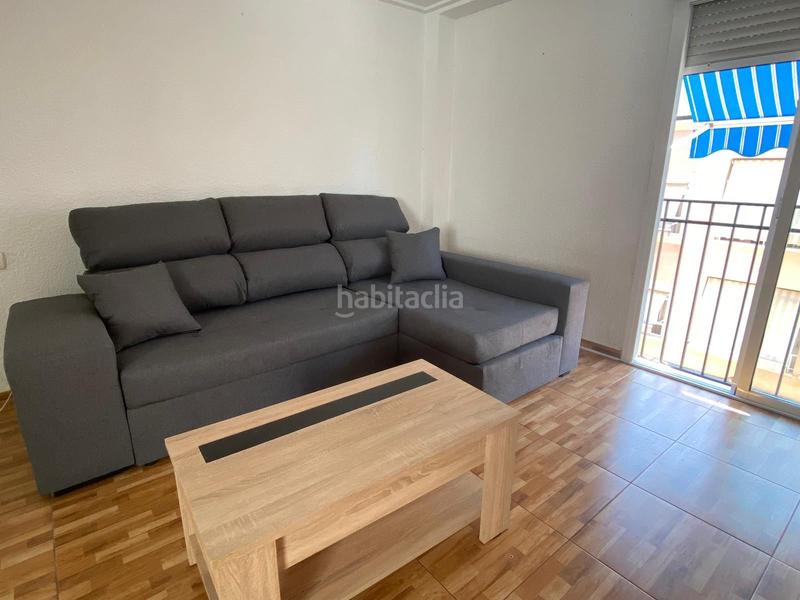 Foto f7f477be-4432-4564-a483-fa869ad1b9e4. Alquiler piso disponible desde ya para todo el añoeste acogedor piso de tres habitaciones se encuentra en una de las zonas más tranquilas y atra en Santa Pola