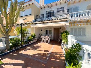 Miete Haus in Cabo Roig. Disponible desde septiembre a 30 de junio.esta encantadora casa