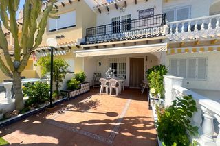 Location Maison à Cabo Roig. Disponible solo mayo y junio.esta encantadora casa en cabo roig