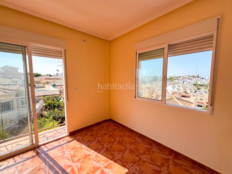 Foto 0b180c9e-c689-4ce2-b63f-cf3691da3aca. Casa oportunidad en las filipinas vivienda semi adosada con piscina privadaubicada en la tranquila y bien comunicada urbanización las en San Miguel de Salinas