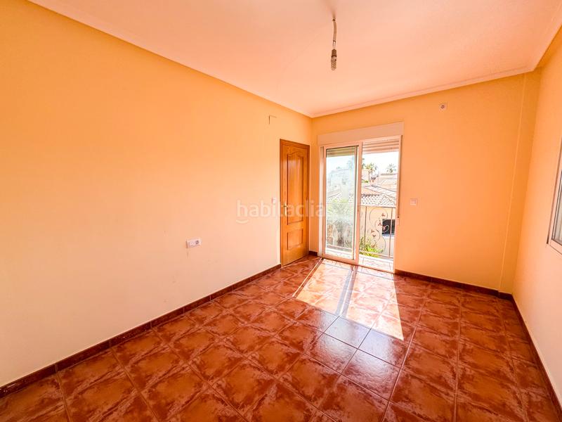 Foto 17422b35-729d-46fa-accf-317620ec7028. Casa oportunidad en las filipinas vivienda semi adosada con piscina privadaubicada en la tranquila y bien comunicada urbanización las en San Miguel de Salinas