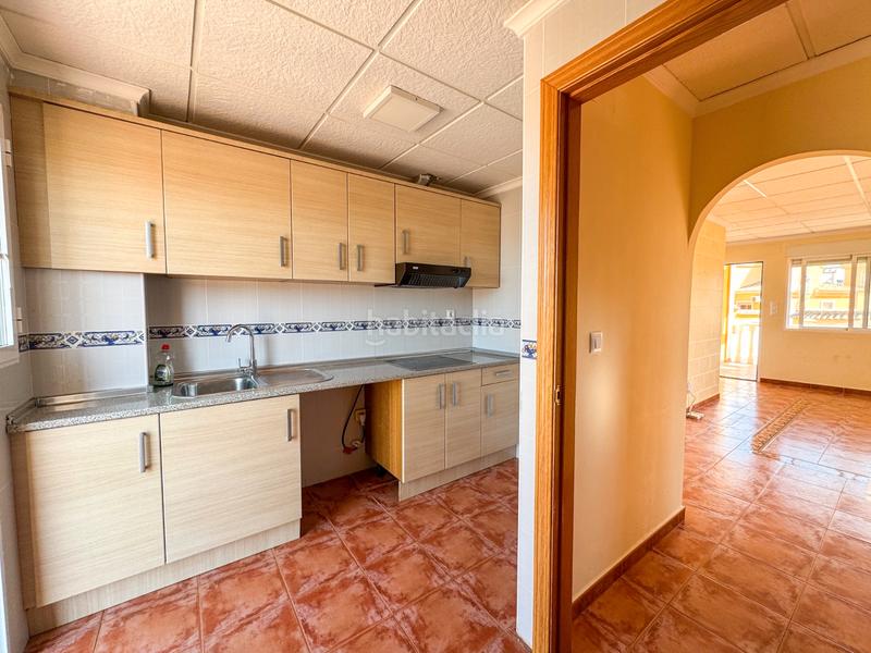 Foto 7bb9d327-d0fd-49c1-983b-7c24249b6ccc. Casa oportunidad en las filipinas vivienda semi adosada con piscina privadaubicada en la tranquila y bien comunicada urbanización las en San Miguel de Salinas