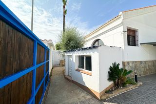 Location Maison à Zona Carrefour - Urbanizaciones. Disponible desde octubre para larga temporadase alquila amplio c