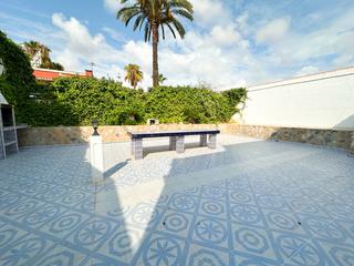 Rent House in Zona Carrefour - Urbanizaciones. Disponible desde ya para larga temporadase alquila amplio chalet