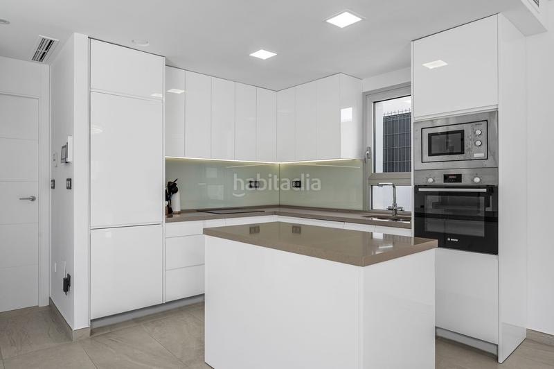 Foto a60f8ece-6b1b-4097-a87d-7b70803de55e. Xalet amb aparcament piscina a El Raso Guardamar del Segura