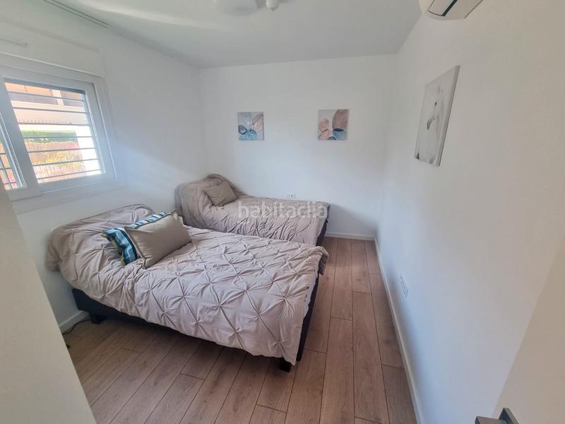 Foto 951778fb-7150-4c70-a47f-1ea7d1e35d46. Location appartement avec piscine dans Mil Palmeras Pilar de la Horadada