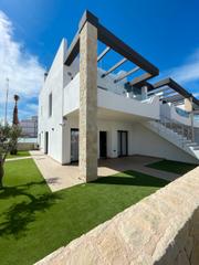 Rez-de-chaussée à Aguas Nuevas. Este residencial, ubicado en una de las zonas más recientes de o