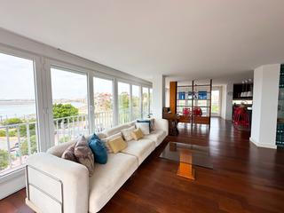 Location Appartement à Puerto Deportivo. Disponible dede septiembrenbspdescubre este impresionante aparta