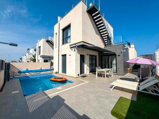 Lloguer Casa a Los Almendros. Disponible desde septiembre para todo el añoencantadora villa en