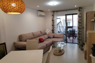 Miete Etagenwohnung in Avenida Habaneras - Curva de Palangre. Disponible desde septiembre para larga temporadase alquila preci
