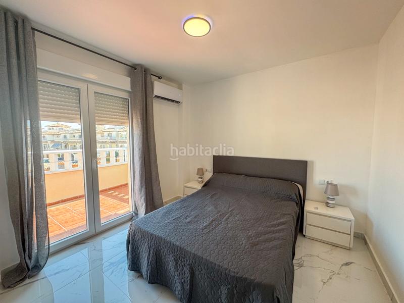 Foto 0fe61c00-60cf-45d9-a9de-a64ce53ee39d. Alquiler casa disponible desde 1 julionbsppara todo el año.te presentamos esta magnífica vivienda completamente reformada y distribuida en dos p en Orihuela