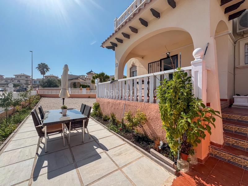 Foto b1610092-8e55-4c26-8b56-ede1c671eaca. Alquiler casa disponible desde 1 julionbsppara todo el año.te presentamos esta magnífica vivienda completamente reformada y distribuida en dos p en Orihuela