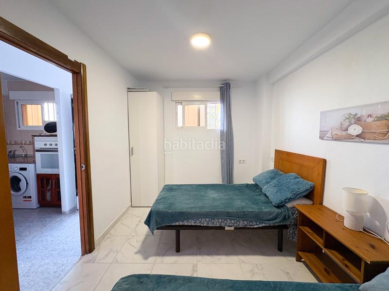 Foto 7ca0aea1-9e0b-4bac-acf5-29f42ae4b9e5. Alquiler piso disponible desde ya para todo el añose alquila magnífico apartamento totalmente reformado y listo para entrar a vivir, situado en en Torrevieja