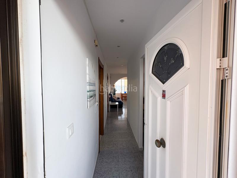 Foto f5fb9f81-cf67-47ba-964f-73f039166dd5. Alquiler piso disponible desde ya para todo el añose alquila magnífico apartamento totalmente reformado y listo para entrar a vivir, situado en en Torrevieja