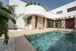Mas à Almoradí. Presentamos una espectacular villa de obra nueva en las heredade