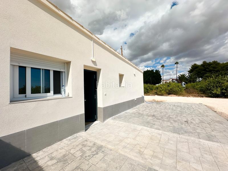 Foto b87af56f-9127-4141-8dc8-44b3823d4057. Rent semi detached house with parking in Valverde Elche / Elx