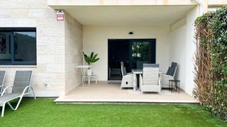 Lloguer Casa a El Pinar de Campoverde. Disponible desde ya hasta junio 2026. esta propiedad ofrece la c