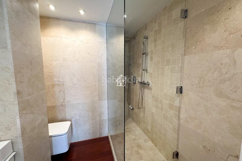 Foto 52870739-509c-480a-ba3f-4b0a8e0ec84a. Lloguer pis amb aparcament piscina a Puerto Deportivo Torrevieja