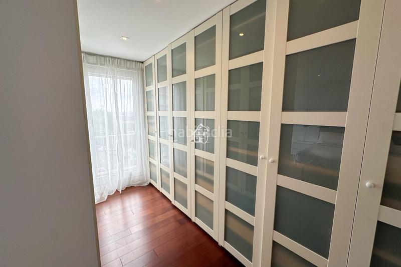 Foto 45ac6d96-7378-4995-b4dc-b323180d0fd3. Location appartement avec parking piscine dans Puerto Deportivo Torrevieja