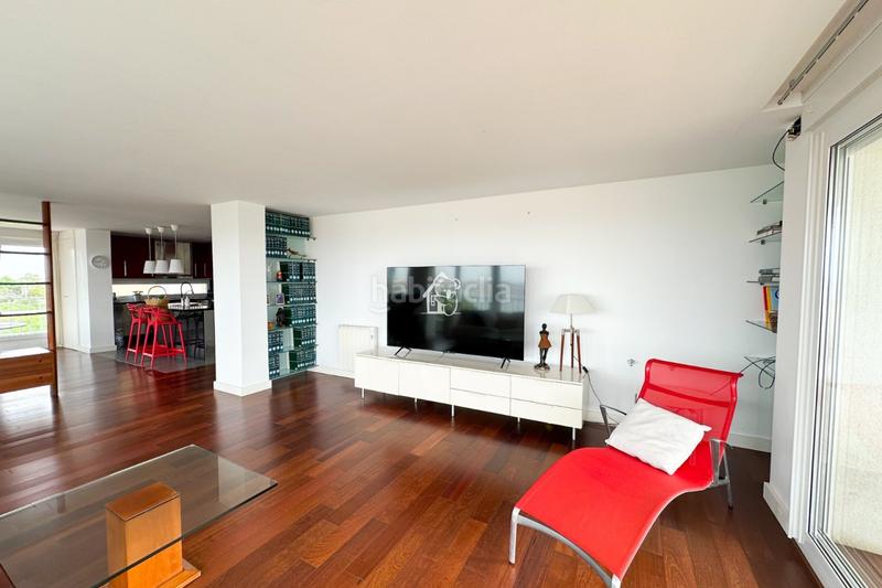 Foto f5c48956-ddbc-4b19-a01b-a2f66eeb9a8d. Location appartement avec parking piscine dans Puerto Deportivo Torrevieja