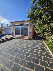Lloguer Casa adossada a Pueblo Latino. Disponible desde ya para larga temporadaeste encantador adosado