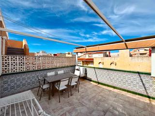 Location Appartement à Gaspar Perelló. Disponible desde ya para larga temporada.este exclusivo ático dú