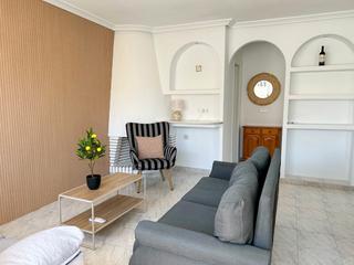 Rent House in Zona los Frutales. Disponible desde 20 noviembre para todo el añoa solo 300 metros