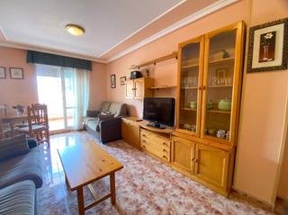 Lloguer Apartament a Los Europeos. Disponible desde diciembre para todo el año.esta casa en torre l
