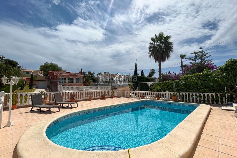 Foto 786b2458-f229-4f1c-8034-7d0ebd980d97. House with pool in Los Balcones y los Altos Orihuela