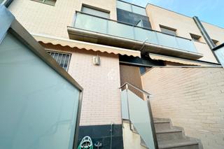 Miete Reihenhaus in Torre de la Horadada. Disponible desde ya para largo plazodescubre este magnífico chal