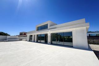 Casa a Lomas de Campoamor - Las Ramblas. Os presentamos en exclusiva esta villa de autor en las colinas,