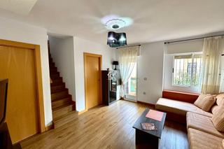 Miete Appartement in Zona Carrefour - Urbanizaciones. Disponible desde diciembre para larga estancia.se alquila hermos