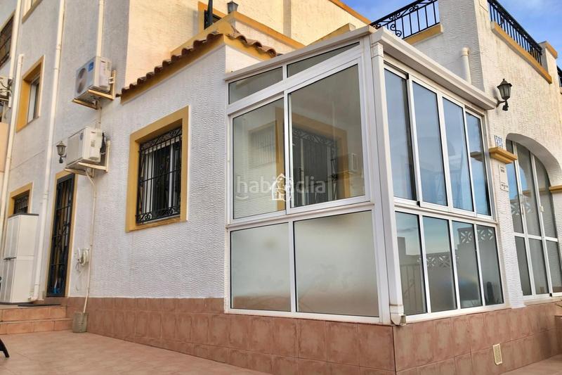 Foto 1bcb58ff-515e-47e9-b4d5-01463464b42c. Rent semi detached house with parking in La Florida Orihuela