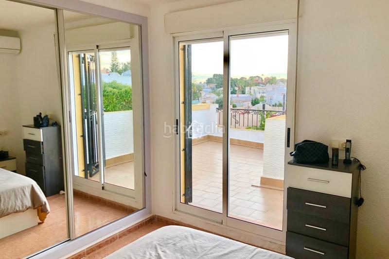 Foto 9d861024-f1d8-4a59-a2d0-1457880b2c49. Rent semi detached house with parking in La Florida Orihuela