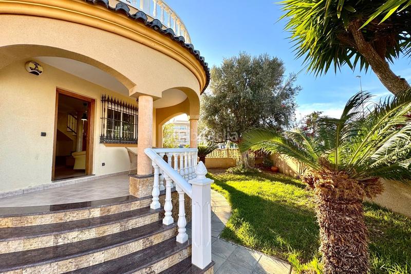 Foto 136876b1-c7b8-46a6-89a6-787c00559b3f. Affitto casa con piscina in Playa Flamenca Orihuela