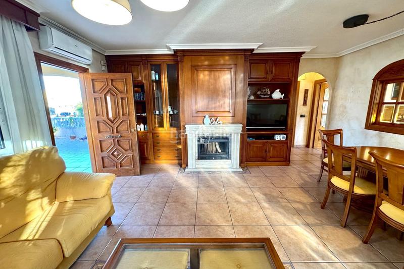 Foto 7558d484-38e2-4e68-925d-a8106ac6c158. Alquiler casa disponible desde 1 diciembre para larga temporada.esta impresionante casa unifamiliar independiente se encuentra en una ubicación en Orihuela