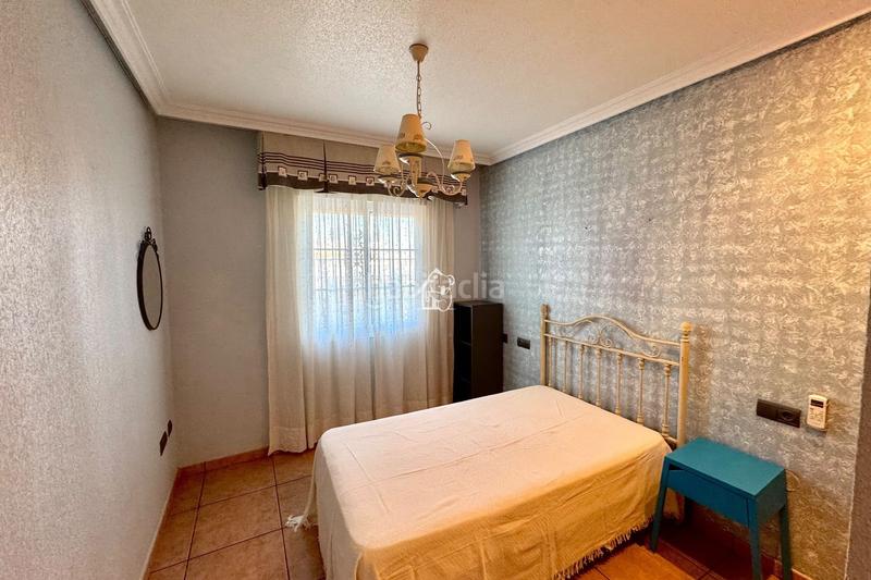 Foto c87d0a02-3656-4618-8966-825b637e6180. Alquiler casa disponible desde 1 diciembre para larga temporada.esta impresionante casa unifamiliar independiente se encuentra en una ubicación en Orihuela
