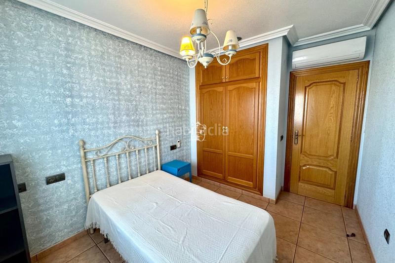 Foto fe606c49-0b71-4eff-a354-80073ee383c1. Alquiler casa disponible desde 1 diciembre para larga temporada.esta impresionante casa unifamiliar independiente se encuentra en una ubicación en Orihuela