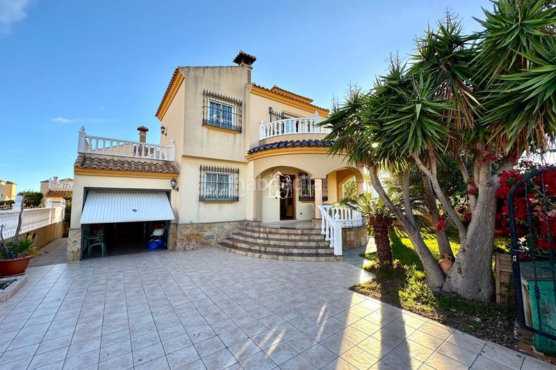 Foto 1a5694b1-6f79-40aa-9958-360d5d03035e. Lloguer casa amb piscina a Playa Flamenca Orihuela