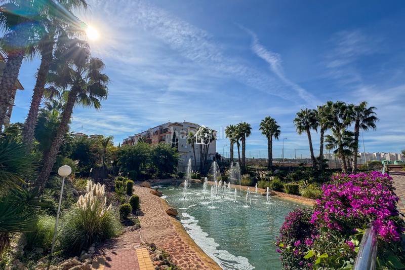 Foto 511e944a-223d-457f-9ec6-dbeb44cd7a98. Lloguer pis amb piscina a Playa Flamenca Orihuela