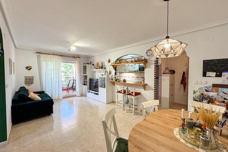 Foto 67488444-6b5c-4263-bb8c-426b8ea794cd. Miete etagenwohnung mit pool in Playa Flamenca Orihuela