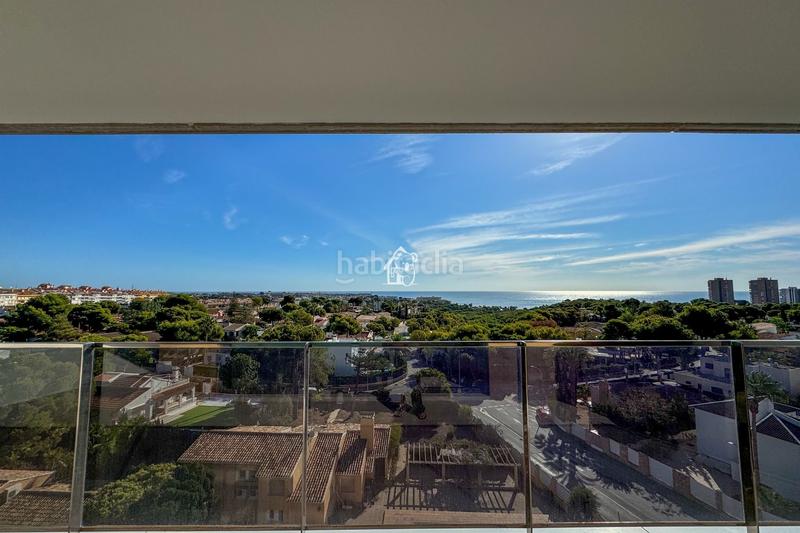 Foto 07b24e21-8de1-47ca-b0e4-c60f14d20faa. Rent flat with parking pool in Campoamor Orihuela