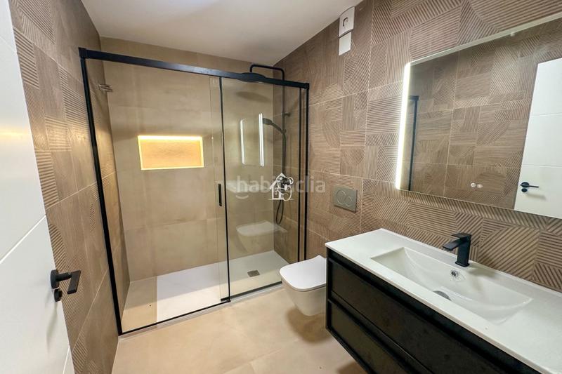 Foto bca9c17f-e2eb-4c15-b57f-555c2da76d42. Lloguer àtic amb aparcament a Zona Playa de los Locos Torrevieja