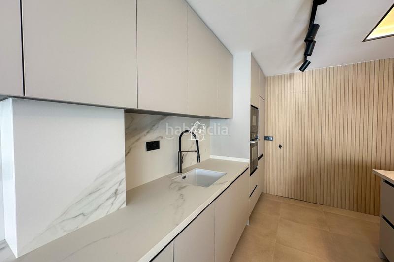 Foto b6eb9d0d-1376-4bdf-9ef5-9a5d200a64b5. Location attique avec parking dans Zona Playa de los Locos Torrevieja