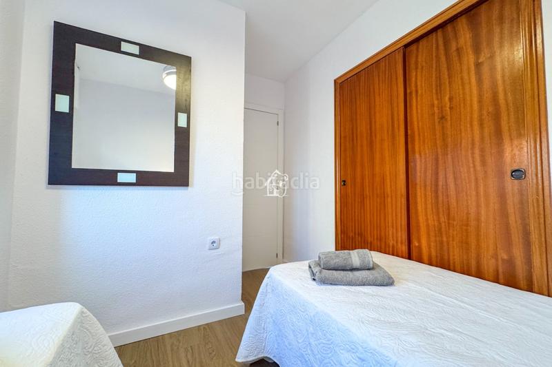 Foto bb647b75-9e1c-4326-bf55-a55dd1f95467. Alquiler apartamento disponible desde ya para larga temporadapresentamos este estupendo piso situado en una de las zonas más deseadas de orihuela costa en Torrevieja