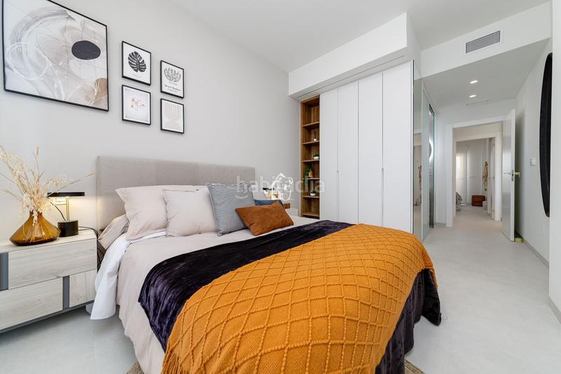 Foto 0e06e04f-5bd5-420a-992c-aea37ab991f3. Pis amb piscina a El Raso Guardamar del Segura